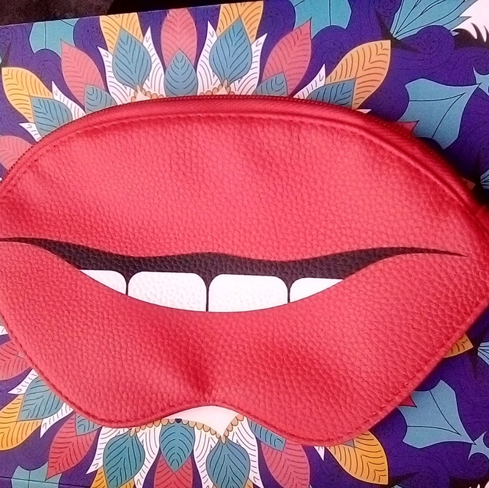 Make up bag - Picture 2 of 2